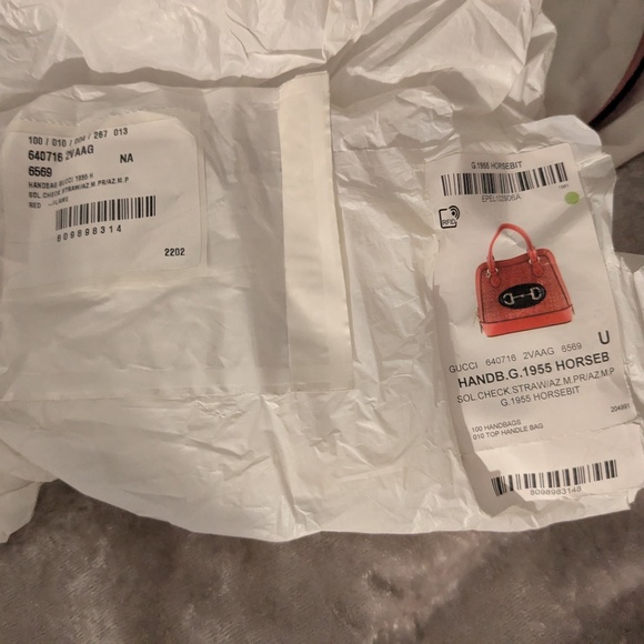 GUCCI - Picture 8 of 11